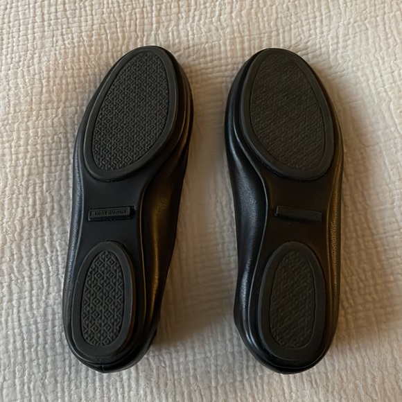 Brand New Tory Burch Minnie Ballet Flat - Picture 2 of 4
